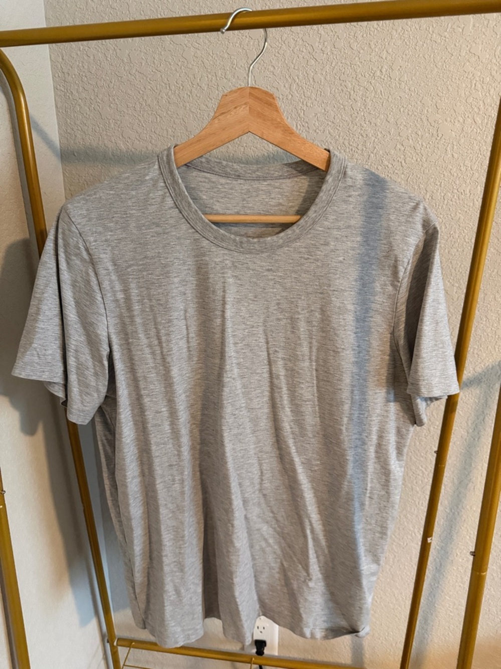 Lululemon Men's Classic Crew Neck T-Shirt - Light Gray